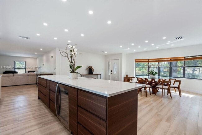 Photo - 12511 SW 13th St