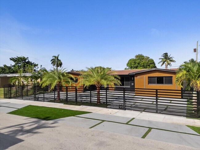 Photo - 19511 NE 18th Pl