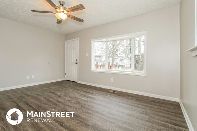 Photo - 225 Gladys Rd