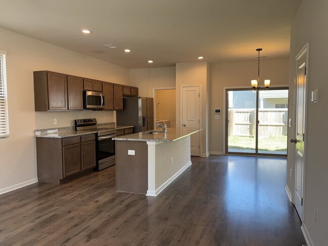 Photo - 1012 Berry Patch Cir