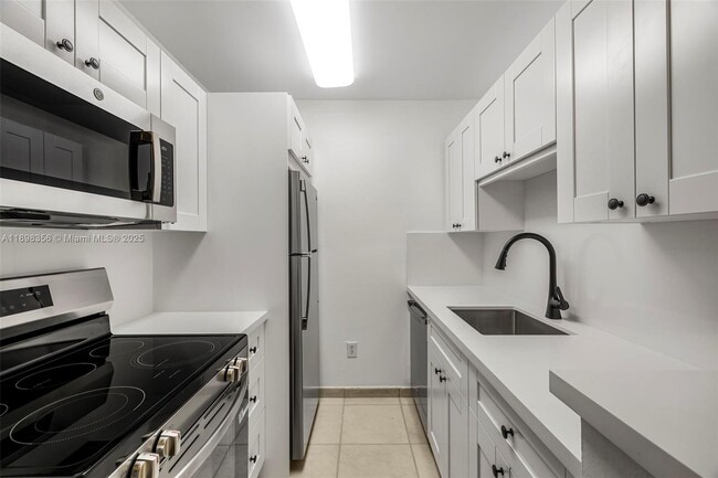 Photo - 10780 N Kendall Dr Unit E11