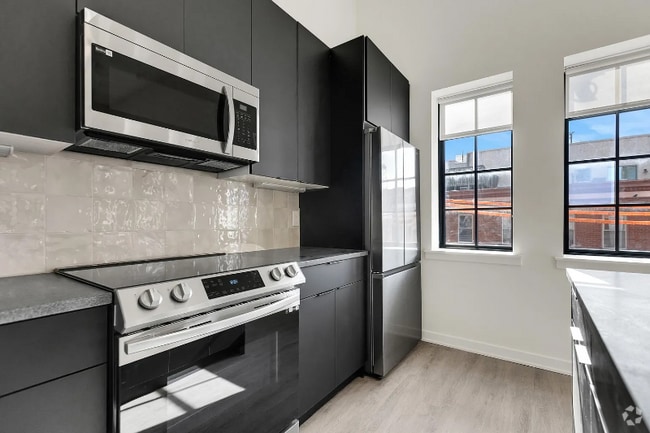 Building Photo - 500 N 13th St Rental