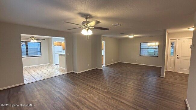 Photo - 1170 Molaki Dr