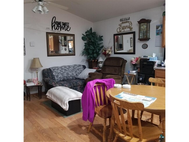 Photo - 1531 Cloquet Ave Unit APT B
