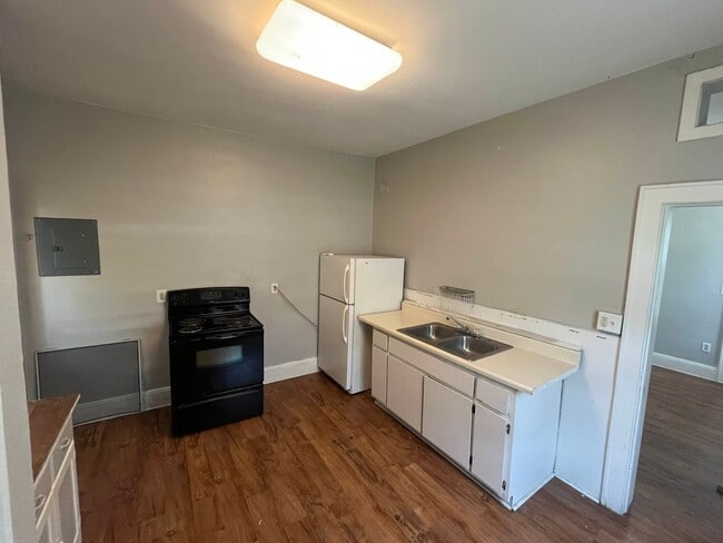 Photo - 1104 Birch St Unit 2