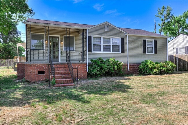 Building Photo - 3210 York Dr