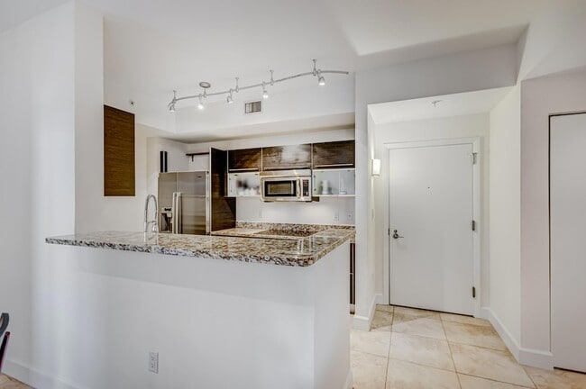 Photo - 550 Okeechobee Blvd Unit 406