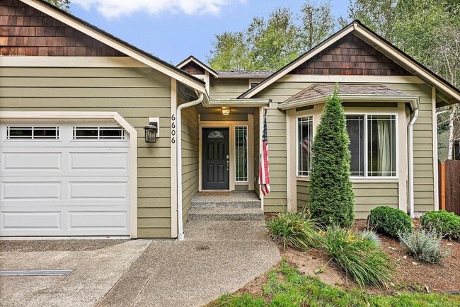 Photo - Spacious 3-Bed Home w/ AC, RV Parking & Hu...