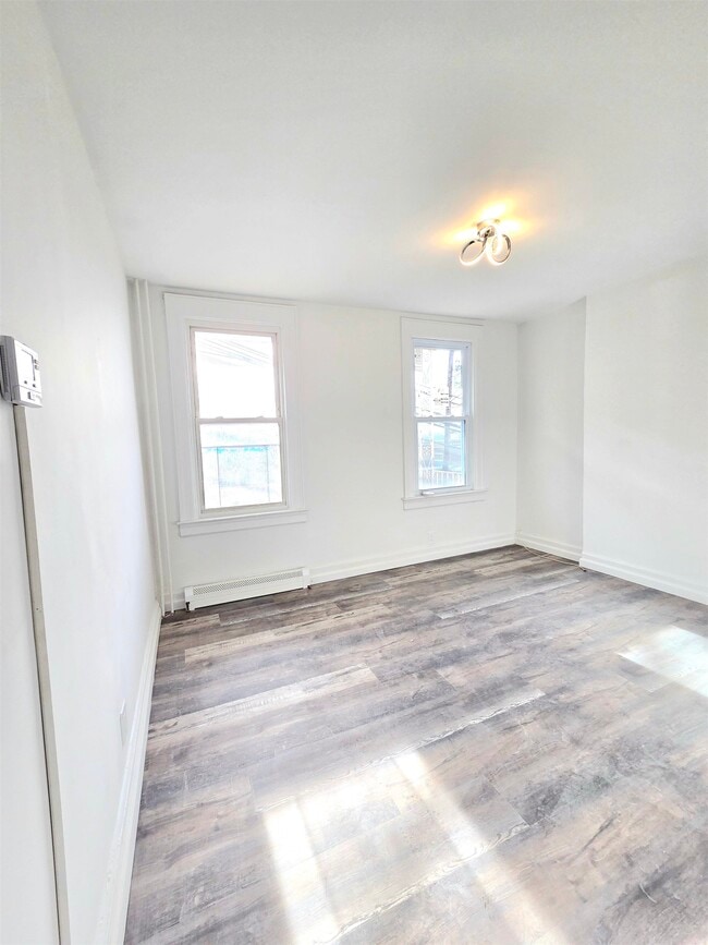 Photo - 1202 Hillside Pl Unit 1