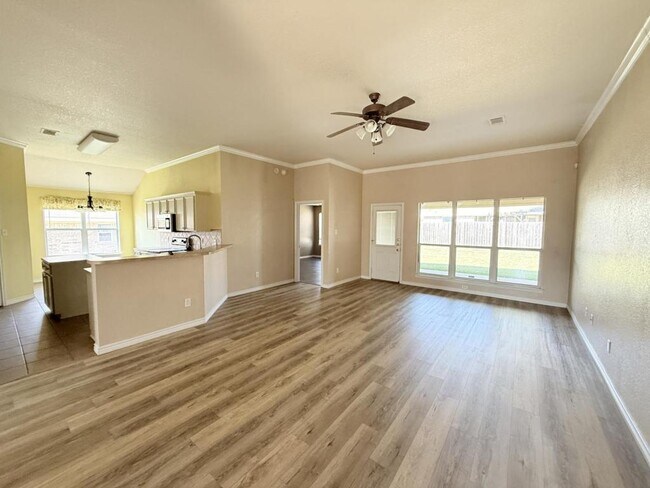 Photo - 2409 Gail Dr