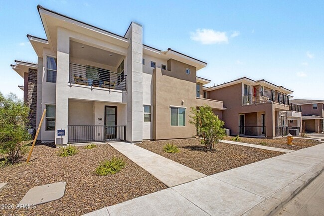 2121 W Sonoran Desert Dr