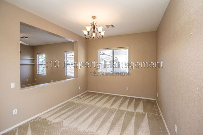 Photo - 951 E Bellerive Pl