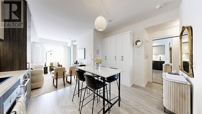 Photo - 158 Front St E Unité 301