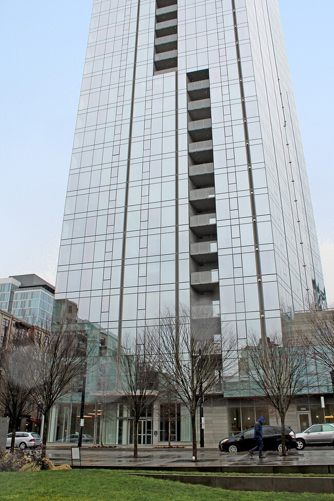 Photo - Unrivaled Cosmopolitan Condo w/Breathtaking City & River Views