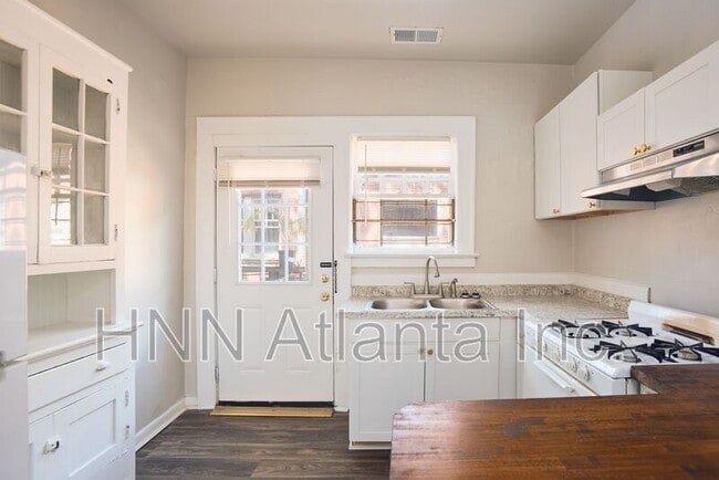 Photo - 439 N Highland Ave NE Unit 18