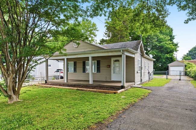 Building Photo - Update 3 bedroom 1 bath home for rent.