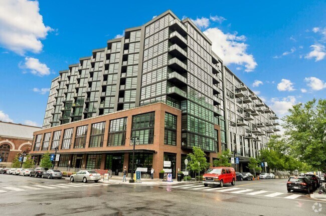 Building Photo - 6 Minute Walk to the Metro! 25 Minute Walk... Unit 811 Rental