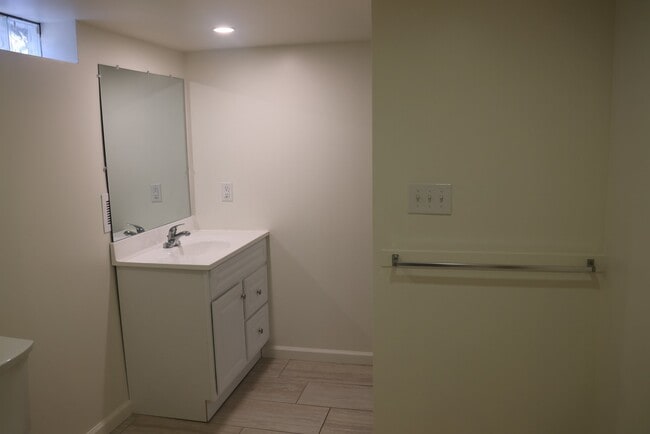 Photo - 1542 E George Ave