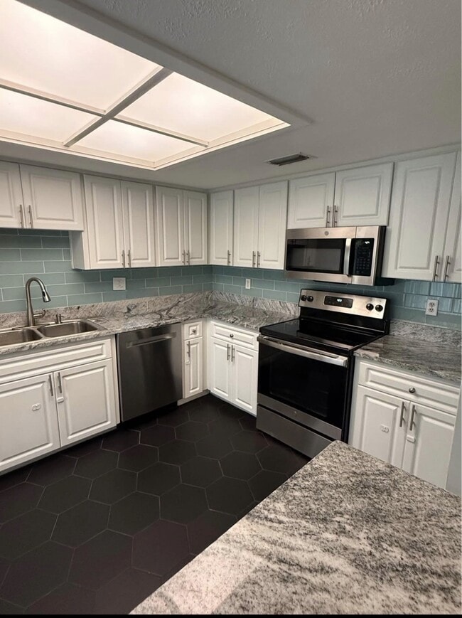Photo - 1813 East Dr Unit 1813 East Drive