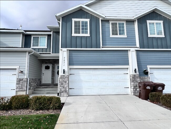 Photo - 7571 N Cottage Ln