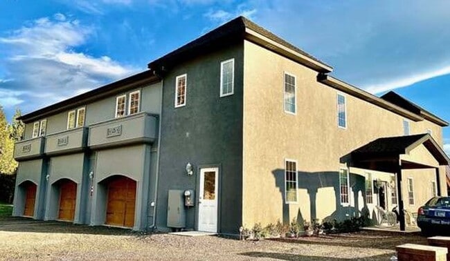 Building Photo - Studio Apartment on 27 Acre Estate | Avail... Unit Juliet Carriage House #3