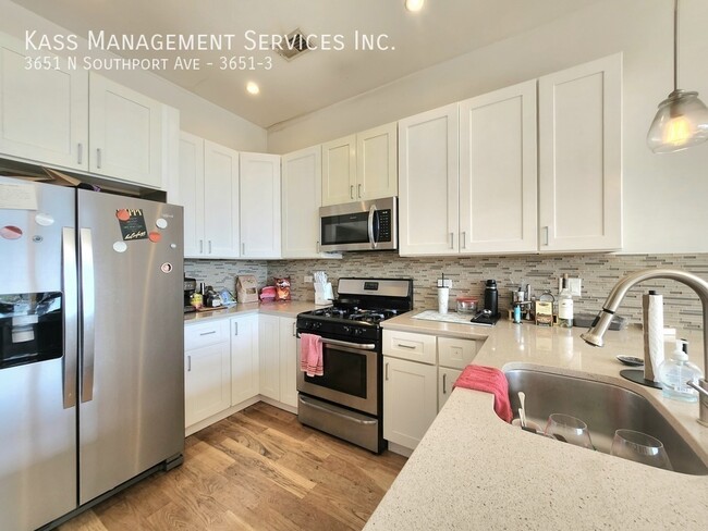 Photo - 3651 N Southport Ave Unit 3651-3