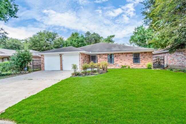 Photo - 20215 Fox Haven Ln House