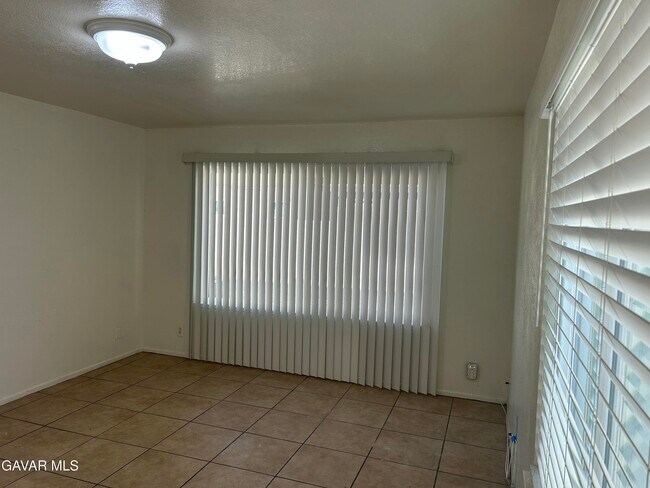Photo - 3621 Ave K