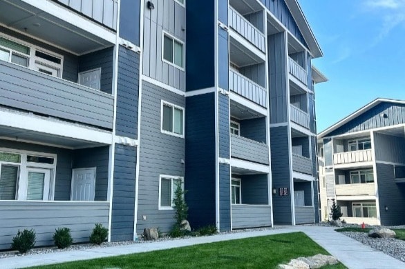 Photo - Carnahan West