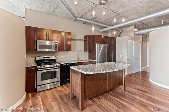Photo - 100 W Fifth St Unit 705