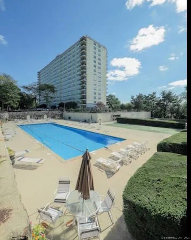 Building Photo - 2625 Park Ave Unit 14D