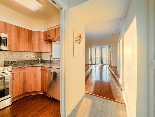 Photo - 2870 Pharr Ct S Northwest