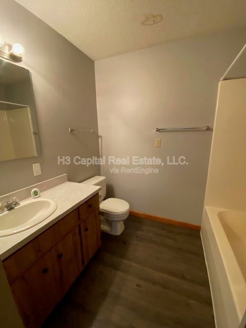 Photo - 806 Olive St Unit 1