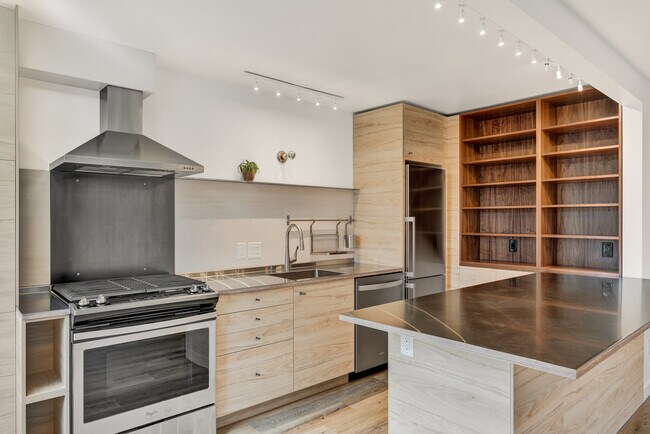Photo - 1416 O St Townhome