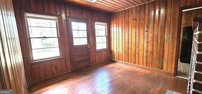 Photo - 320 Adair St