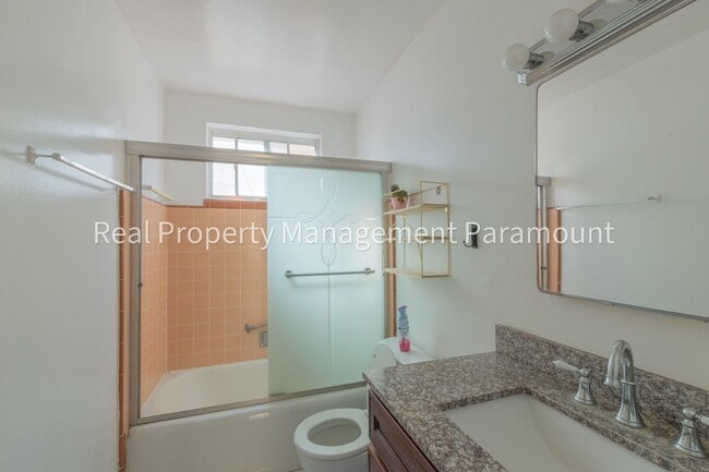 Photo - 8016 Blackburn Ave Unit #1