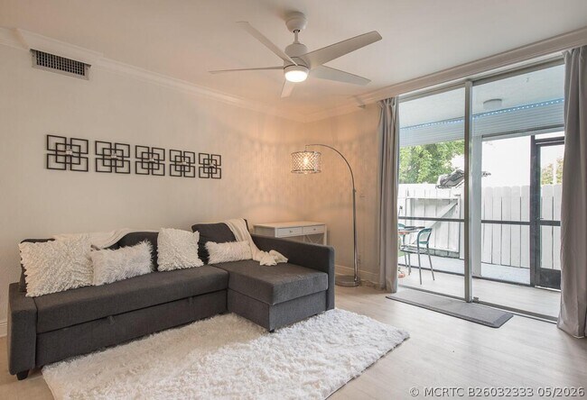 1174 NW 13th St Unit 132b