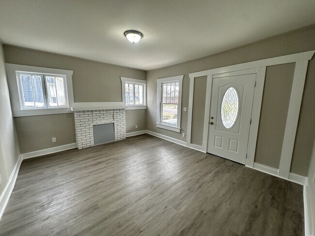 Photo - 1728 Princeton Ave SW