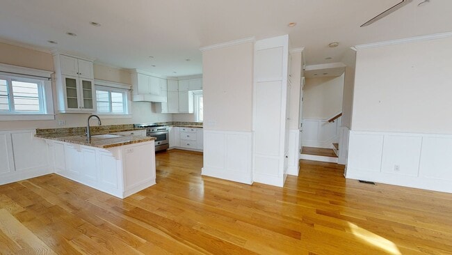 Updated and Spacious Coronado Townhome Ava... - Updated and Spacious Coronado Townhome Ava...