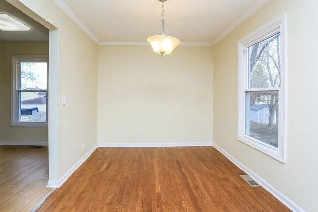 136 Mayfield Dr