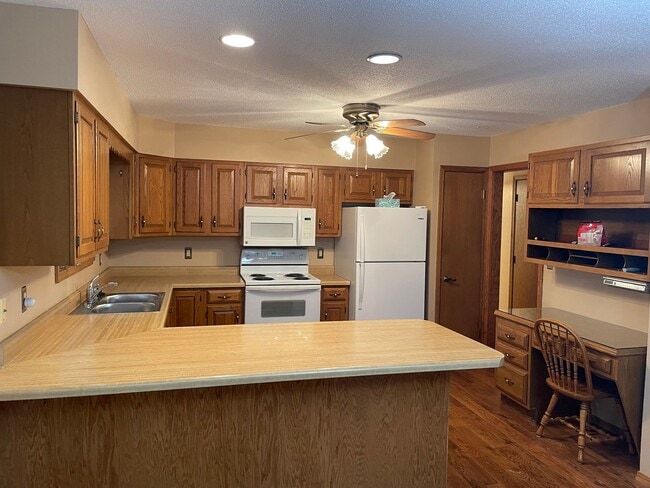 Photo - 2213 S Wellington Ave