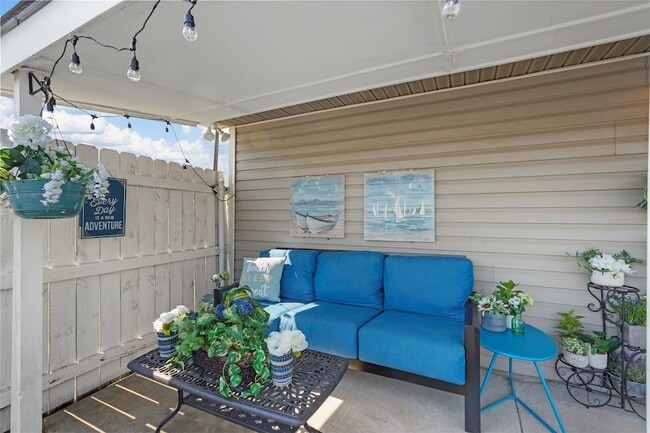 Photo - 20602 Hackberry Creek Park Rd