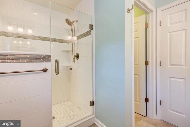 Photo - 7502 Calais Way