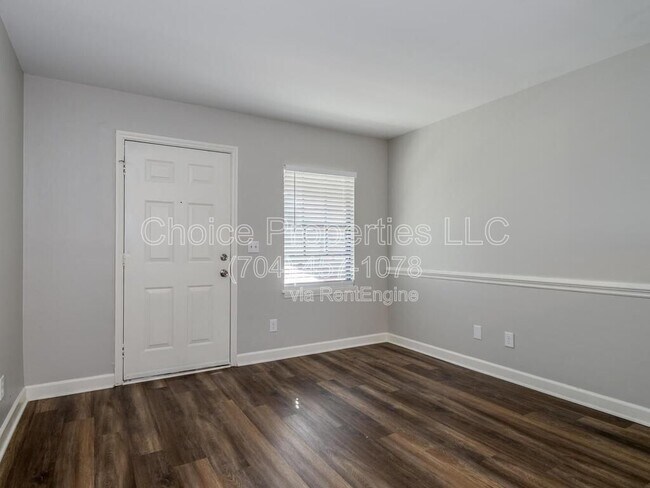 Photo - 406 W 9th St Unit 304