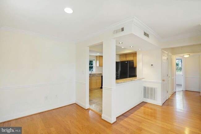 Photo - 6924 Kenfig Dr