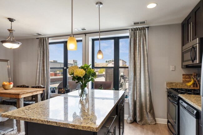 Photo - 1600 N Halsted St Unit 2J