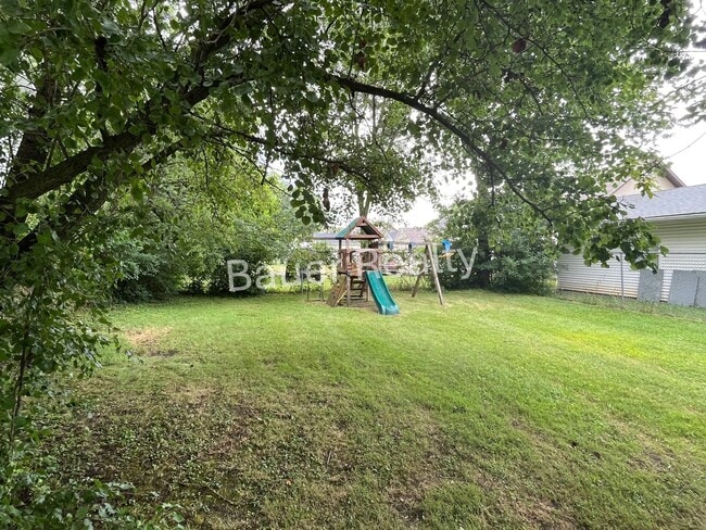 Photo - Charming 3 Bedroom Home