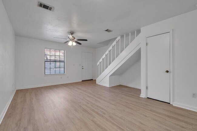 Photo - 2313 Hartsfield Way House