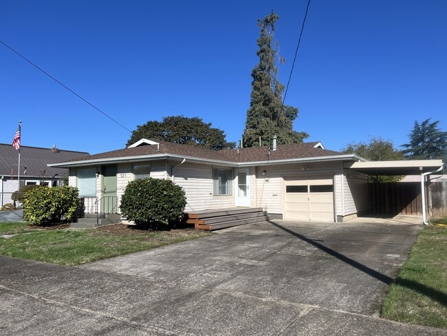 Photo - 521 E Rose St