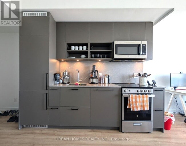 Photo - 135 E Liberty St Unit 2313